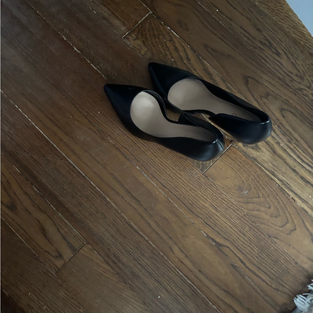 Shoes - Picture 2 of 4